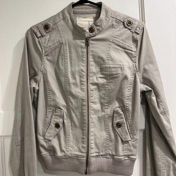 Forever 21 bomber jacket - Picture 3 of 7